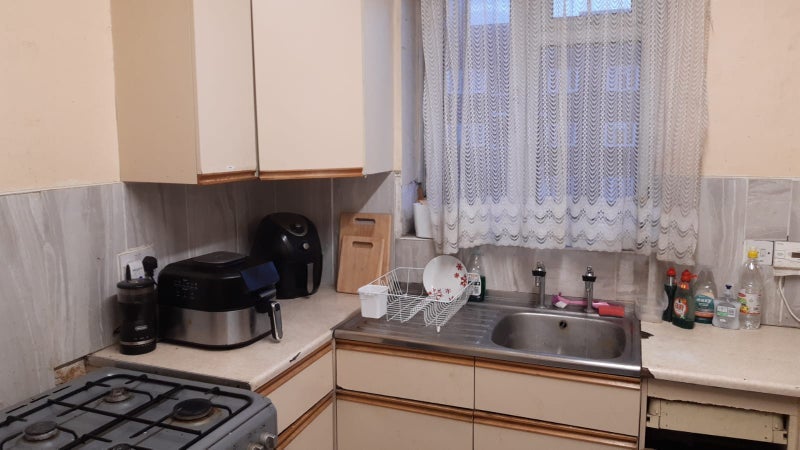 Room New Cross Road in Greater London