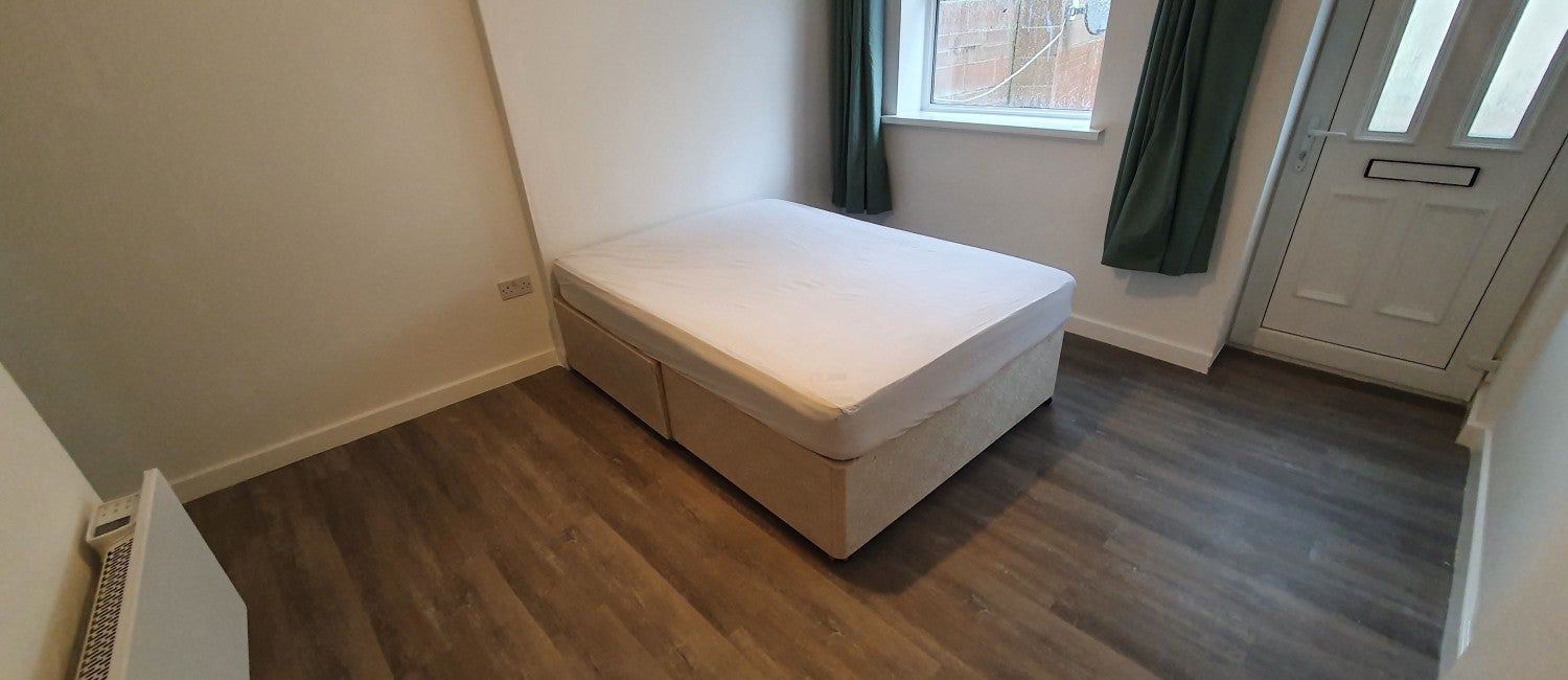 Flat West Luton Place in Cardiff