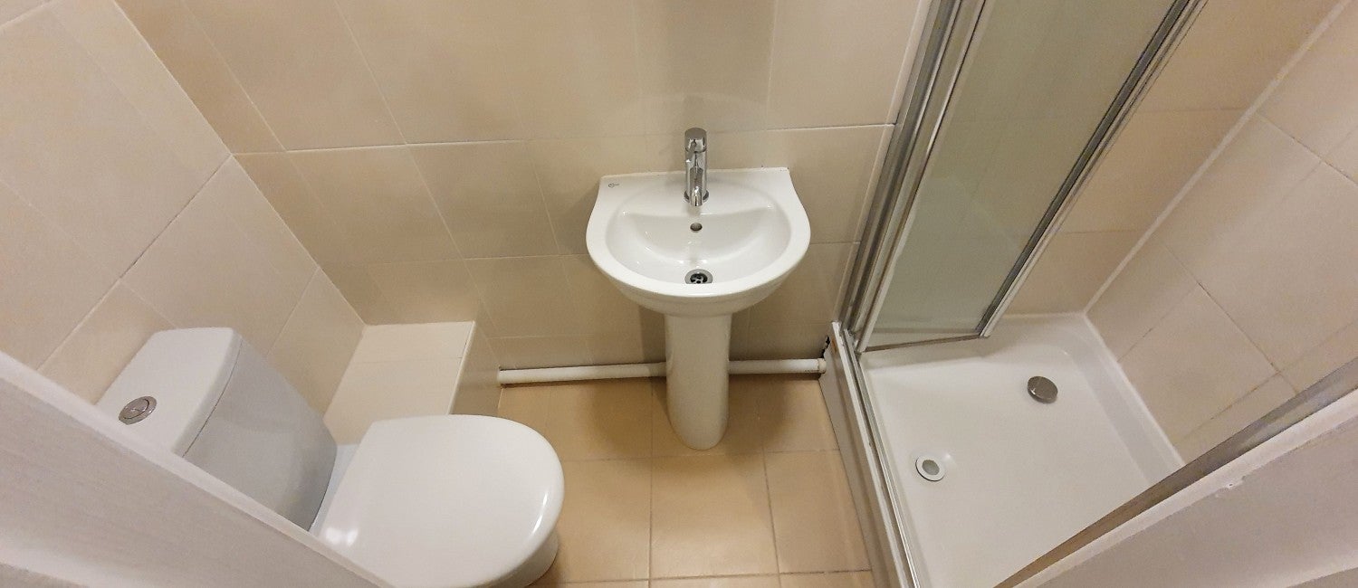Flat West Luton Place in Cardiff