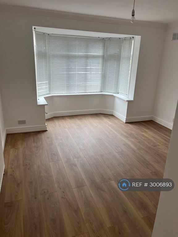 Flat Willowside in St Albans