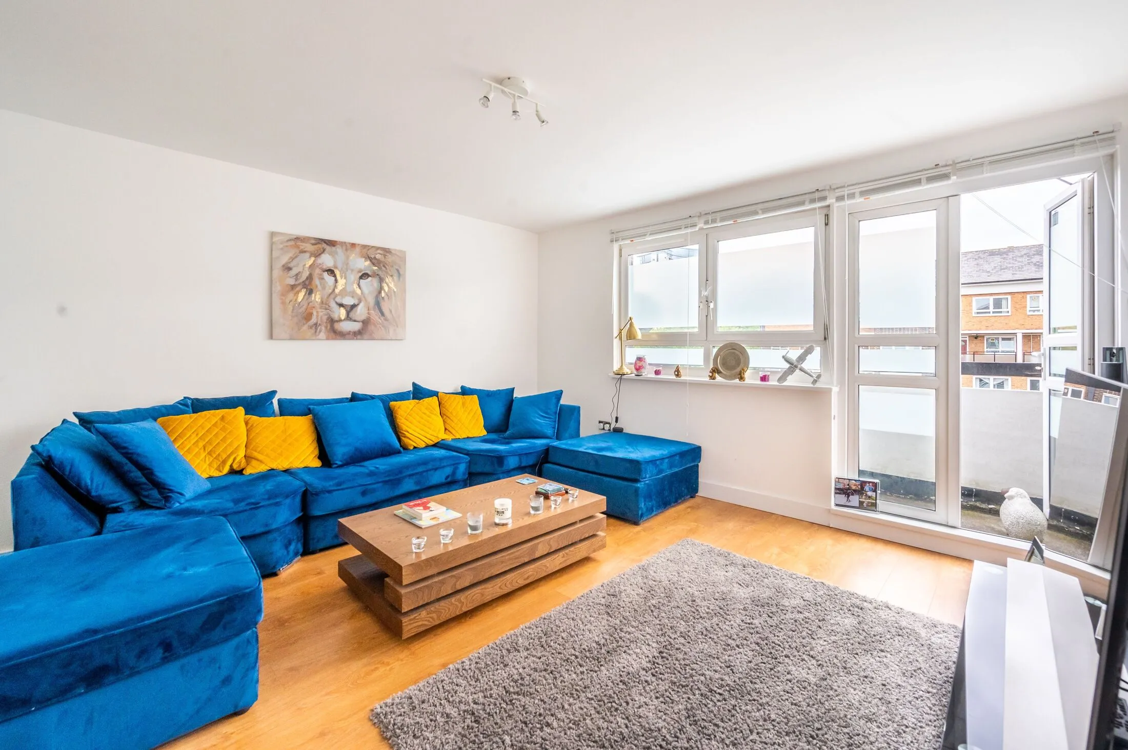 Flat Dieppe Close in Greater London