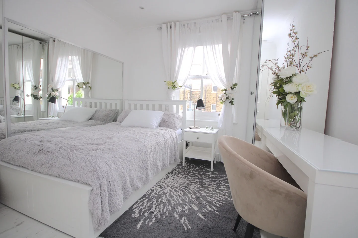 Room Hormead Road in City of Westminster