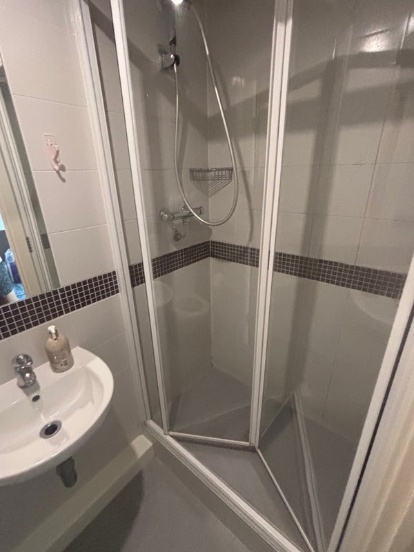 Flat Hawley Crescent in Greater London