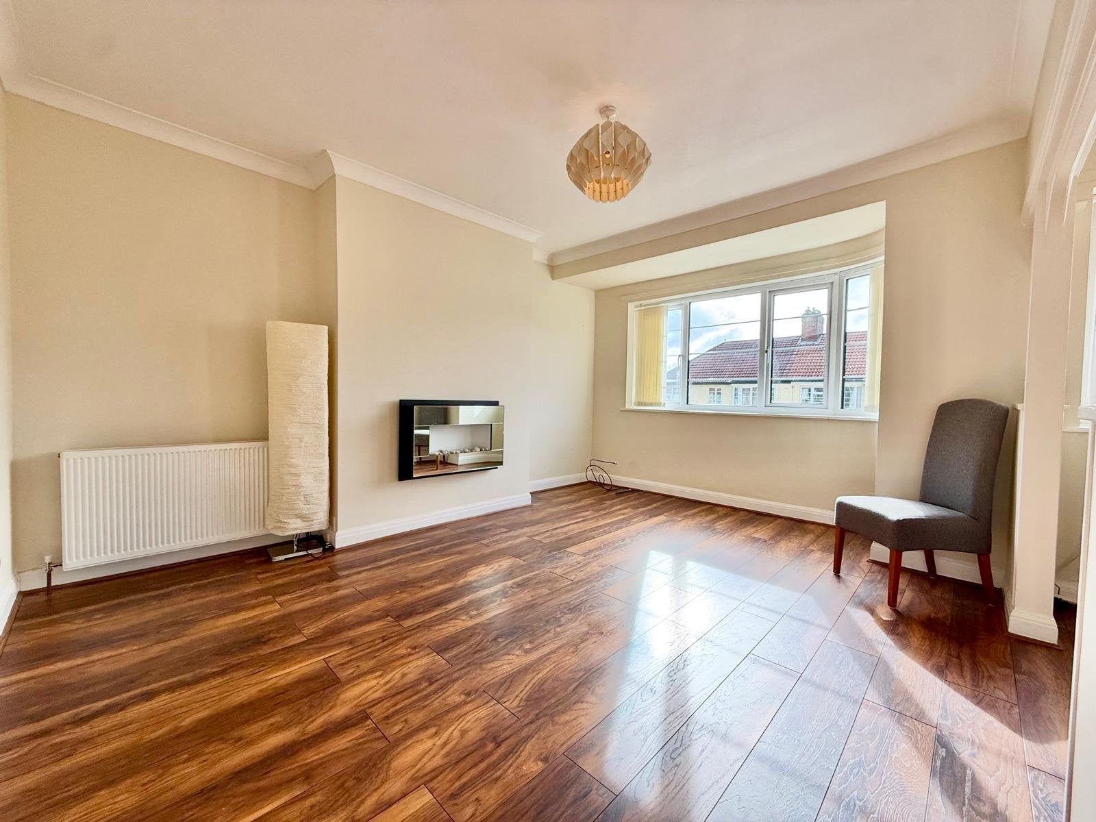 Flat Redesdale Gardens in Leeds