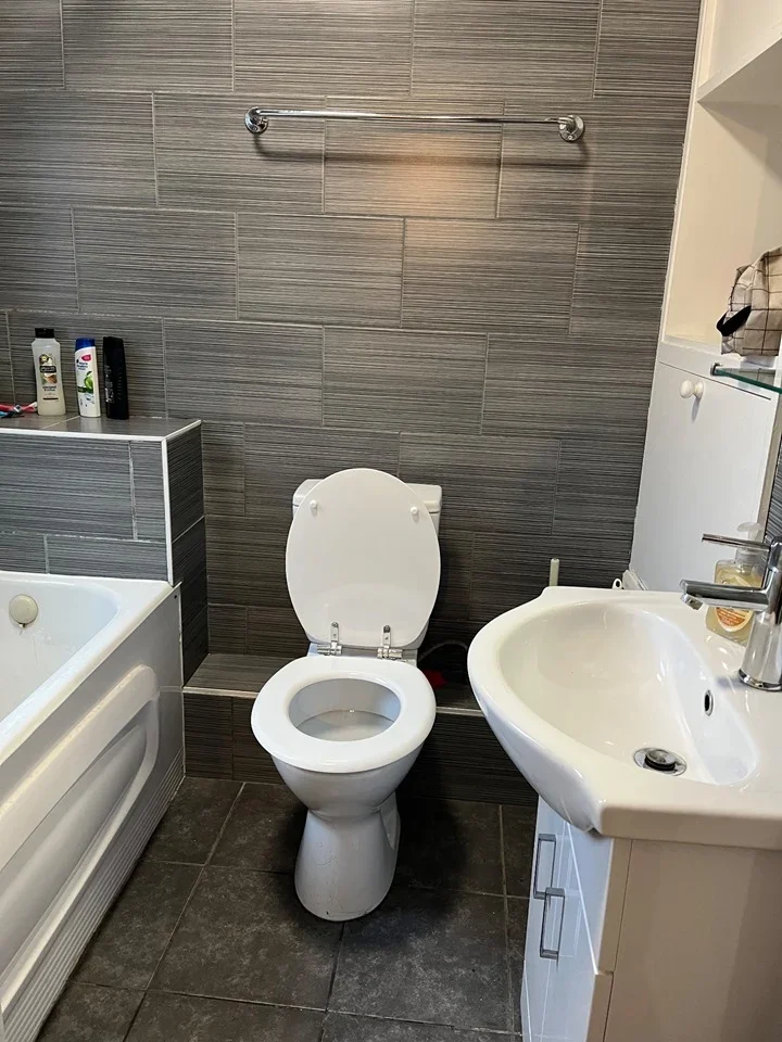 Room Cavendish Road in Greater London