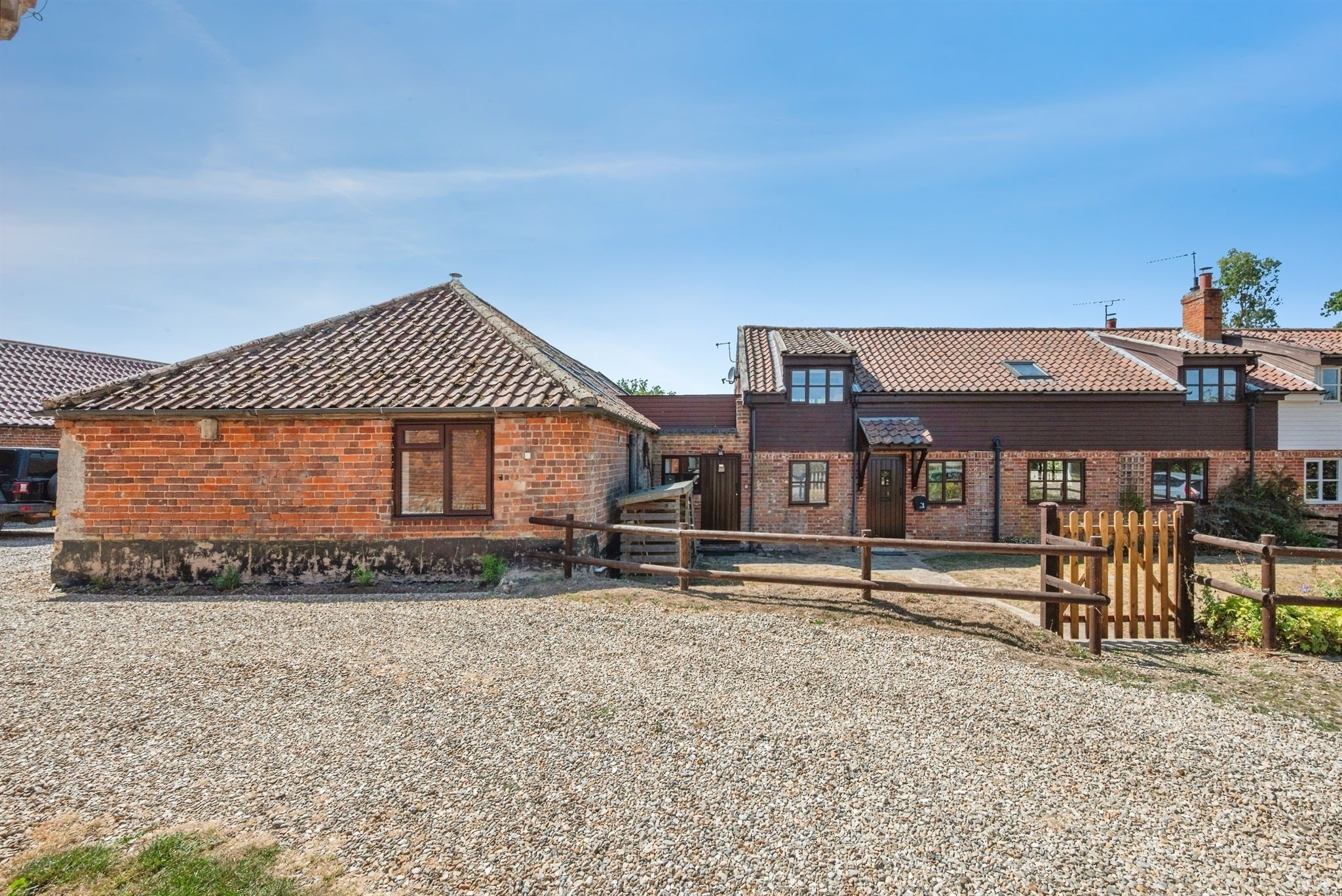 House Wood Lane in Broadland