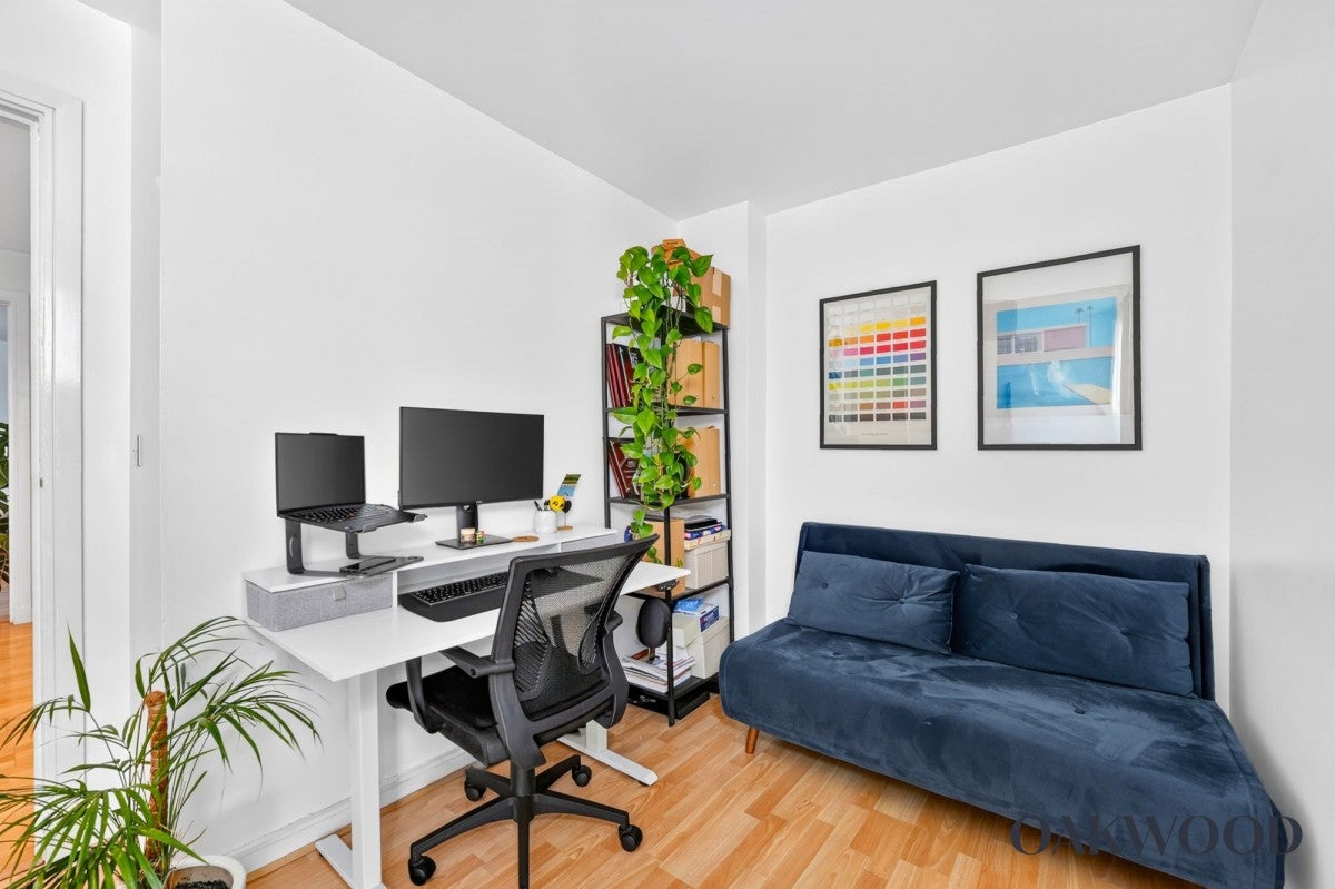 Flat Reading Lane in Greater London