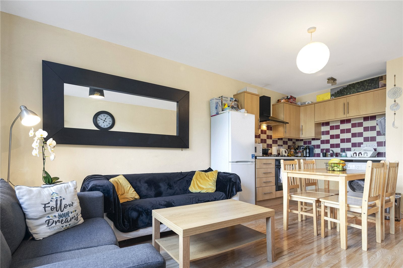 Flat Old Barrowfield in Greater London
