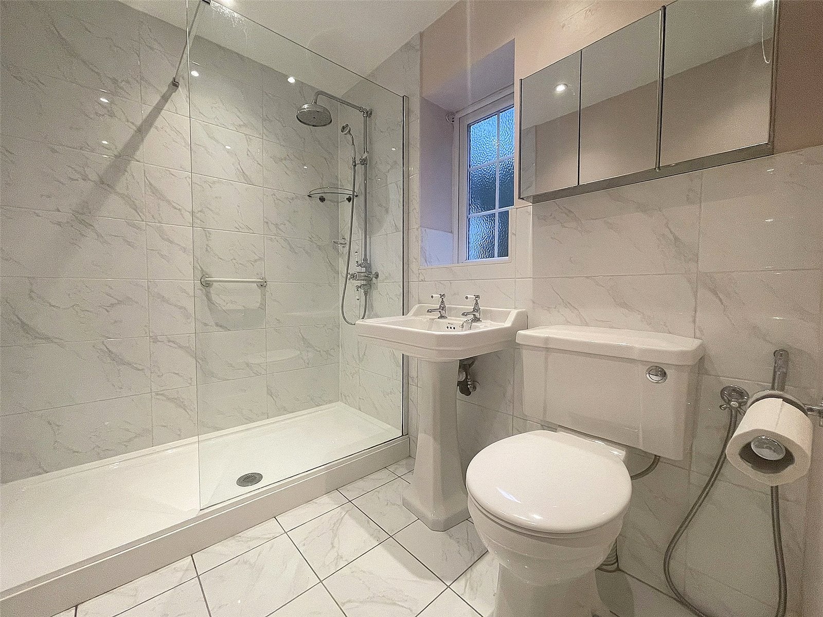 Flat Tekels Park in Surrey Heath