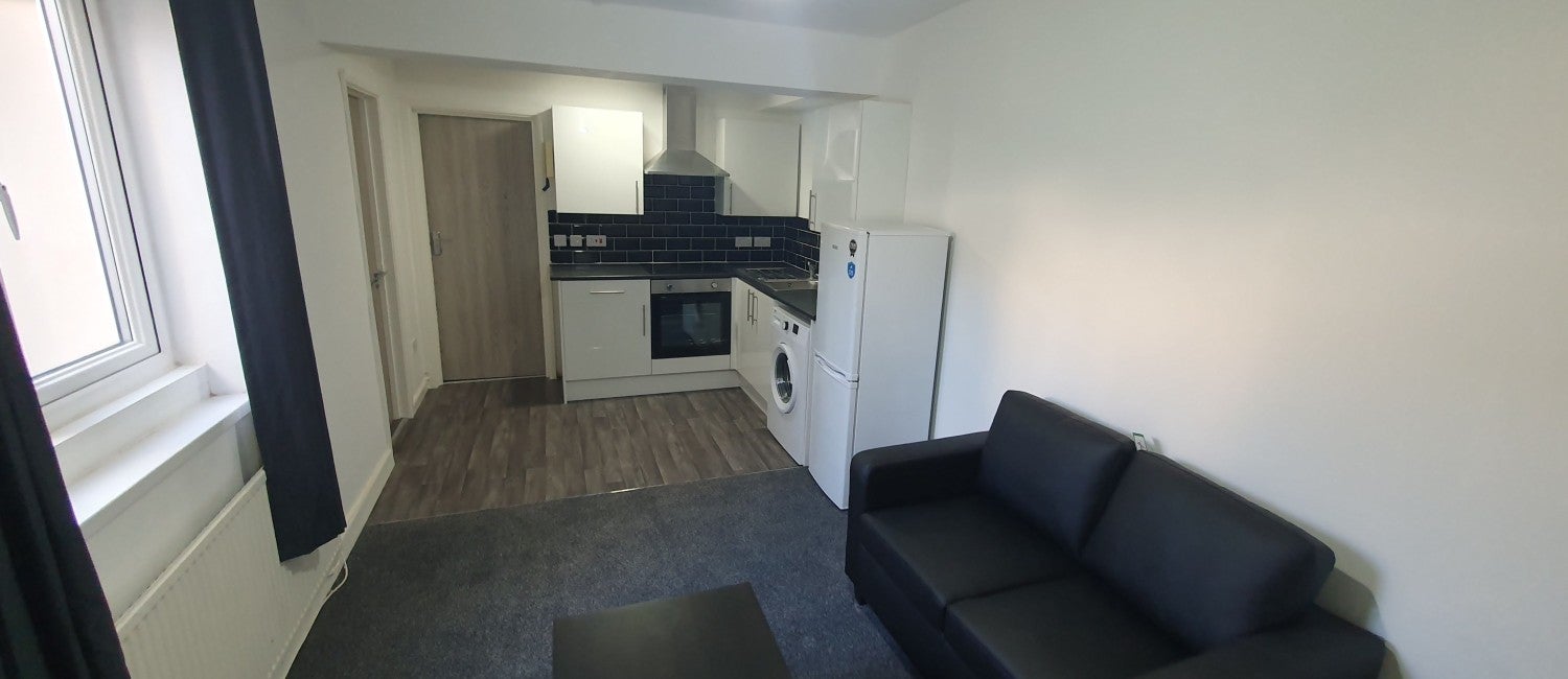 Flat Mundy Place in Cardiff