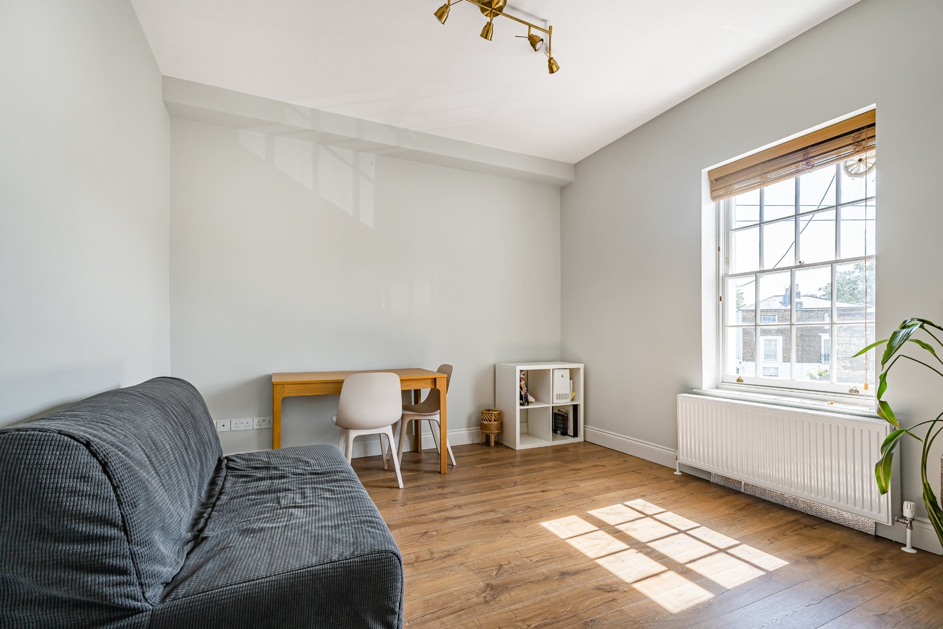 Flat Stamford Road in Greater London