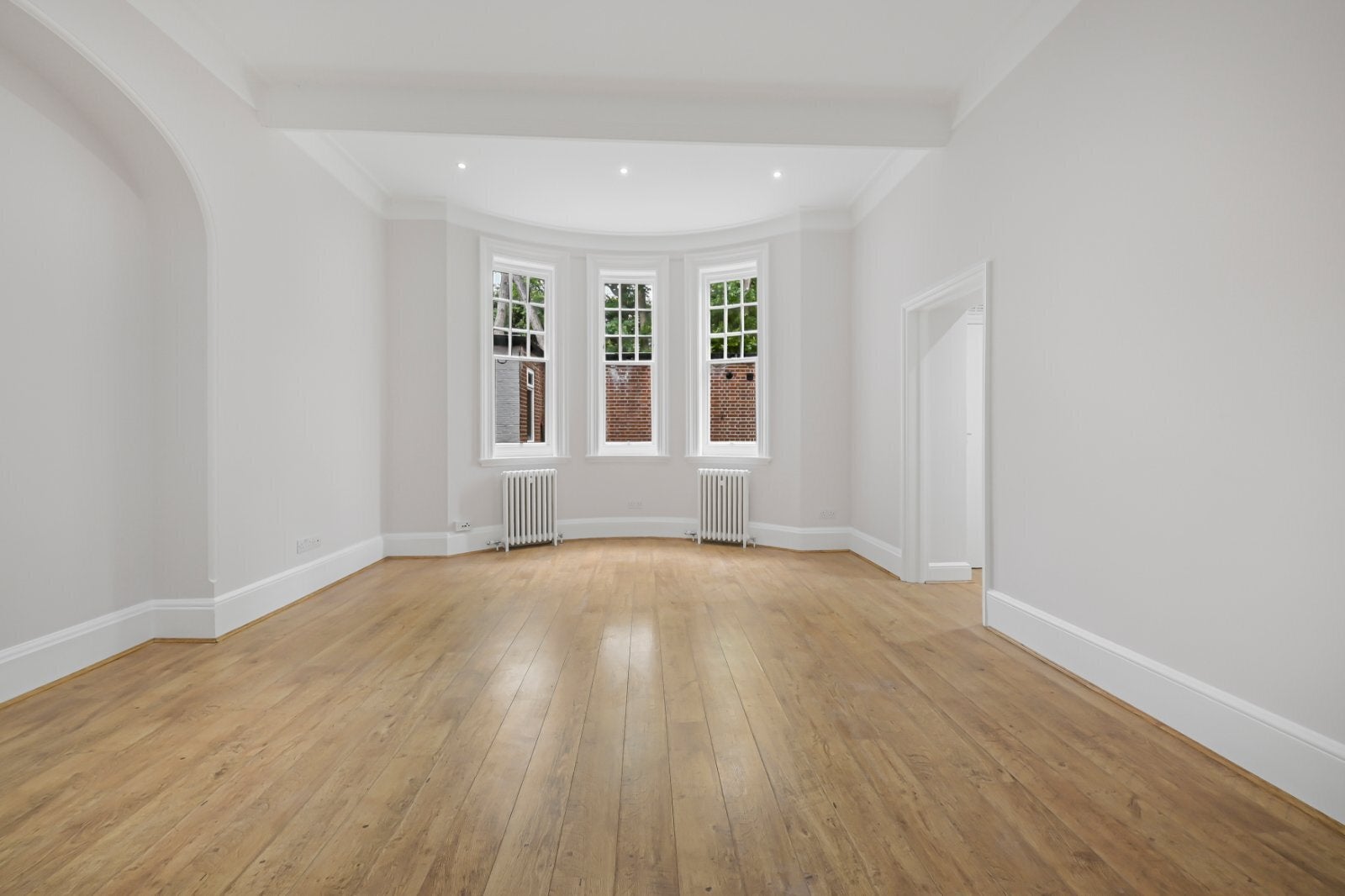 Flat Langland Gardens in Greater London