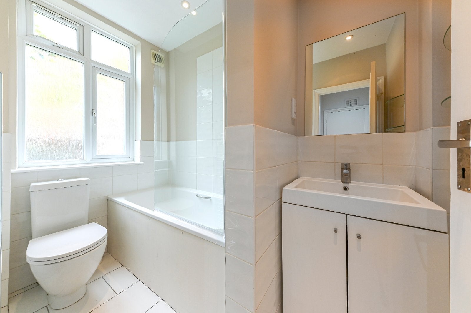 Flat Langland Gardens in Greater London