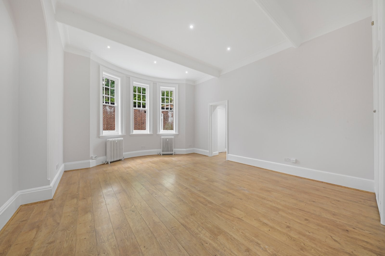 Flat Langland Gardens in Greater London