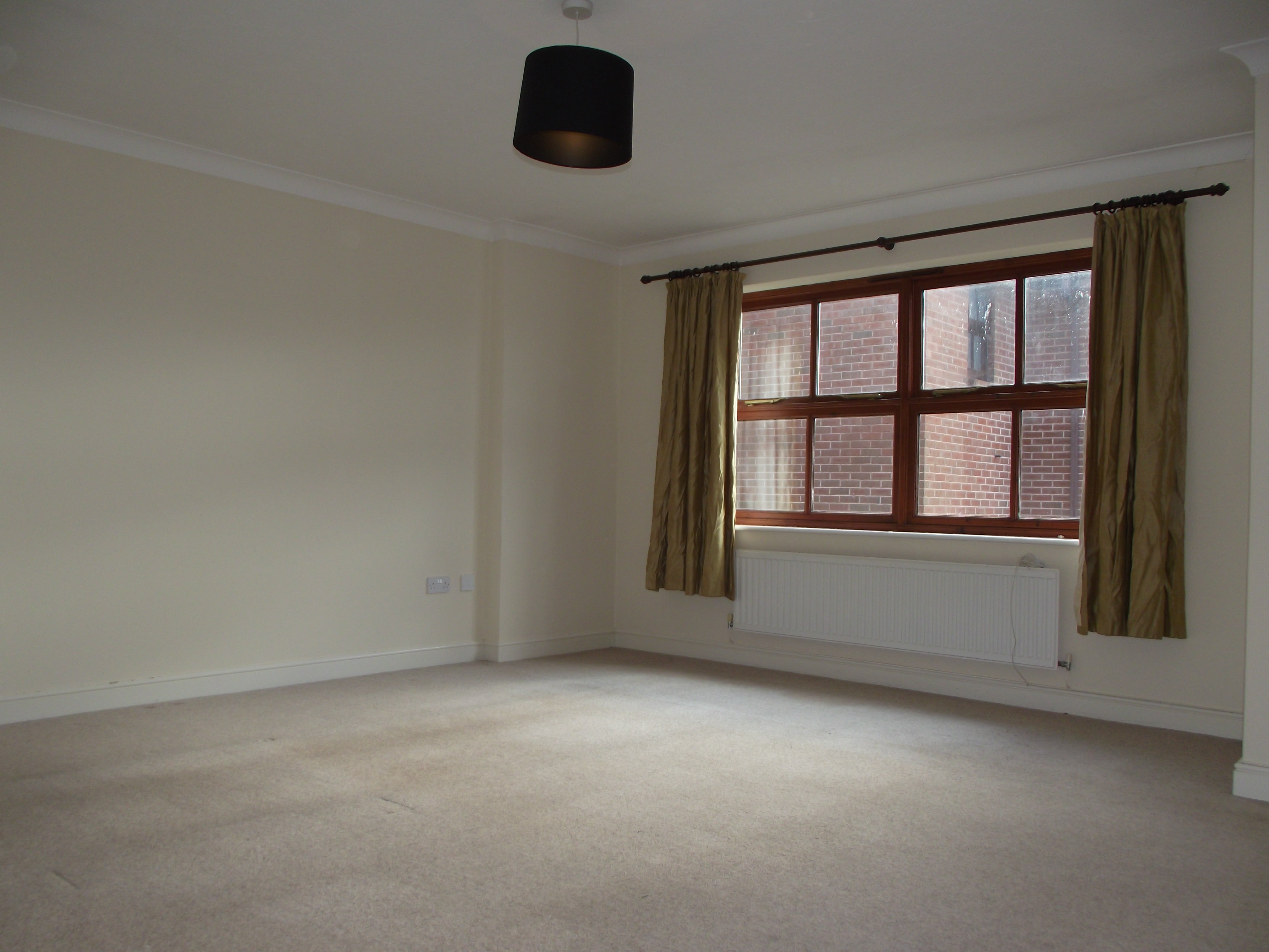 Flat Swan Court in Exeter