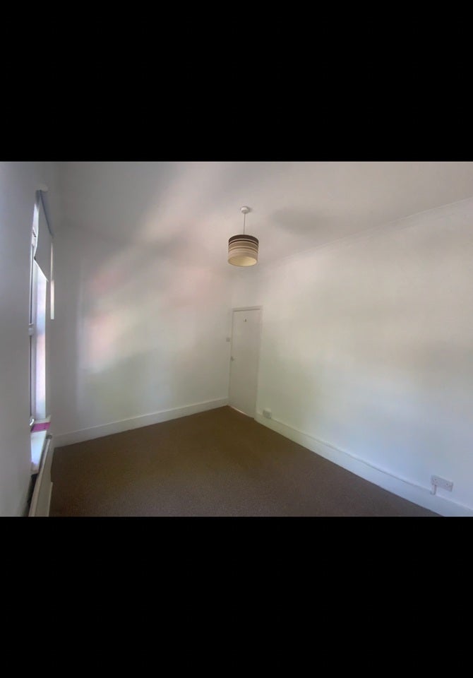 House Farrant Avenue in Greater London