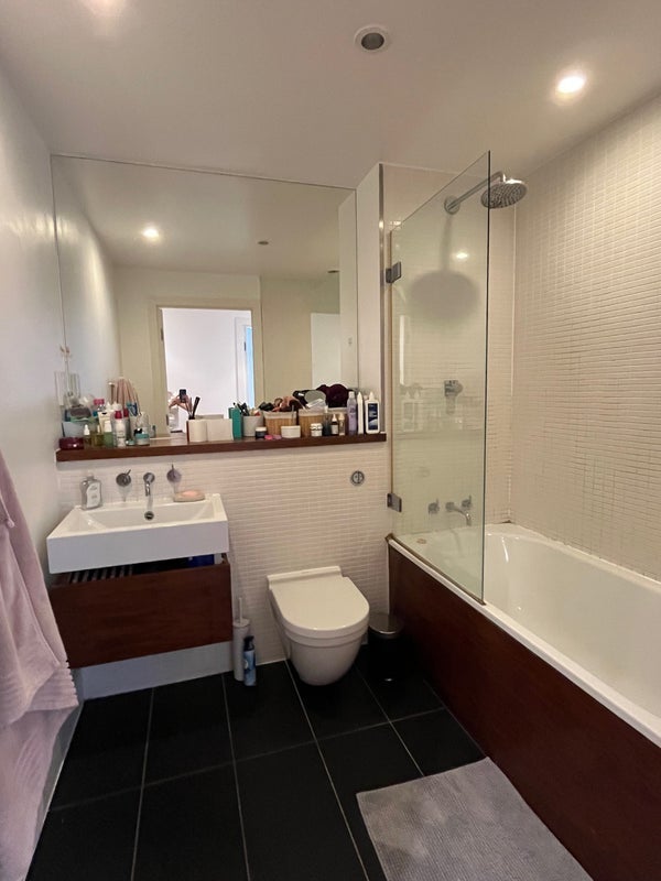 Room Tiltman Place in Greater London