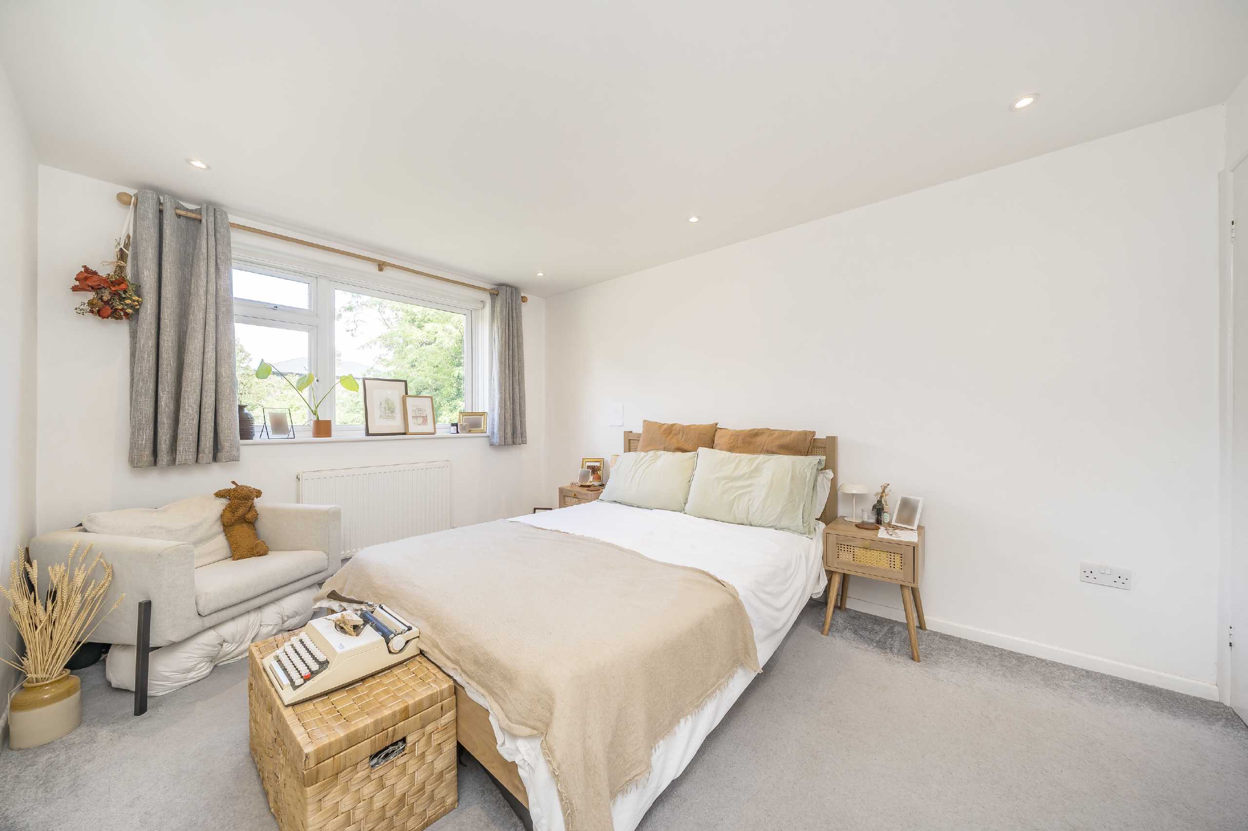 Flat Thornton Hill in Greater London