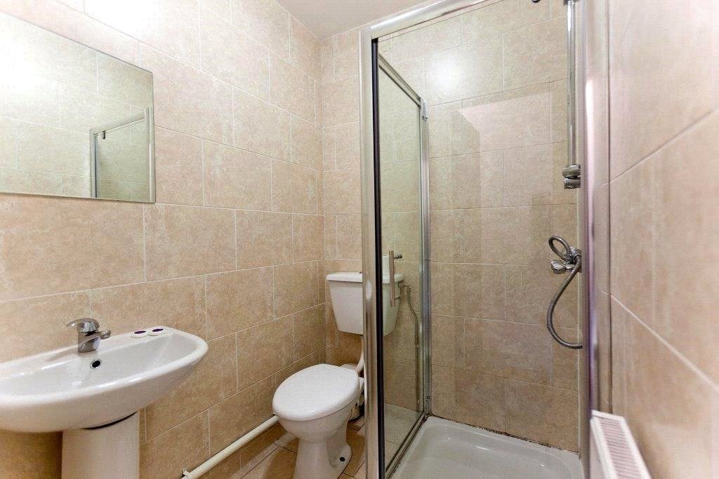 Flat Belsize Square in Greater London