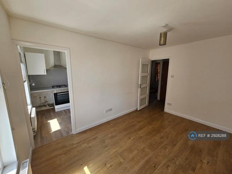 Flat Essex Road in Dartford
