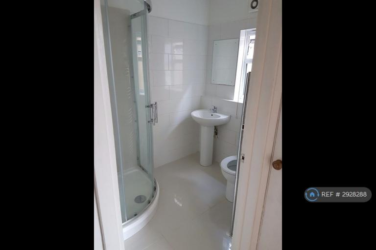 Flat Essex Road in Dartford