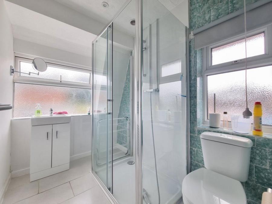 Room The Green in North West Leicestershire