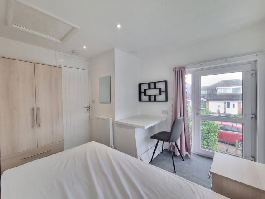 Room The Green in North West Leicestershire