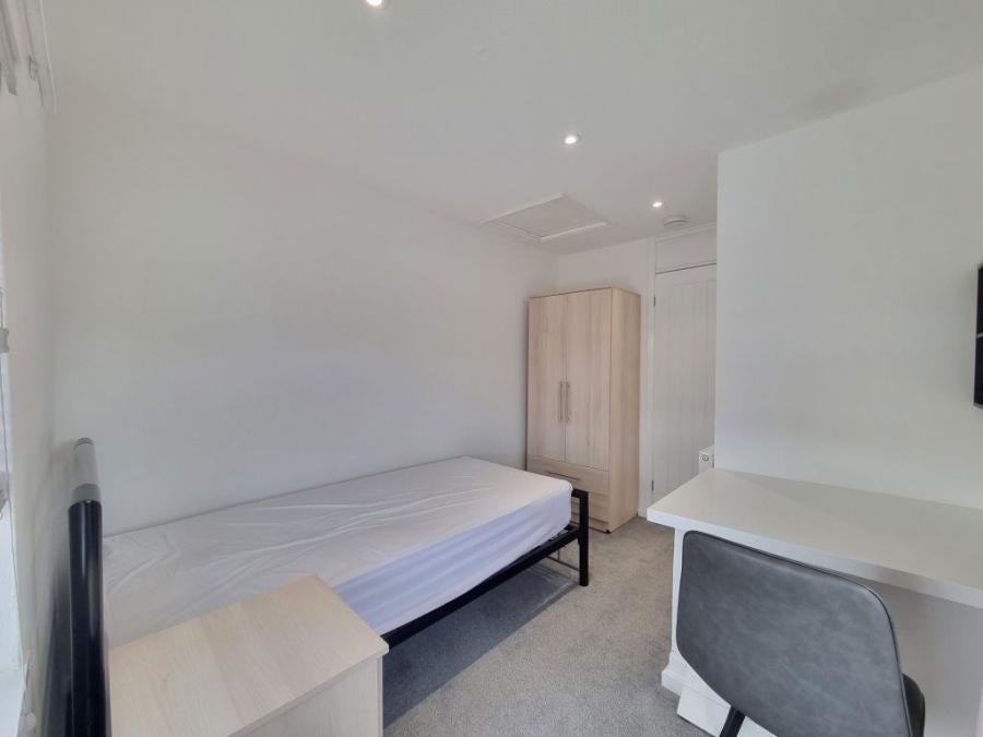 Room The Green in North West Leicestershire