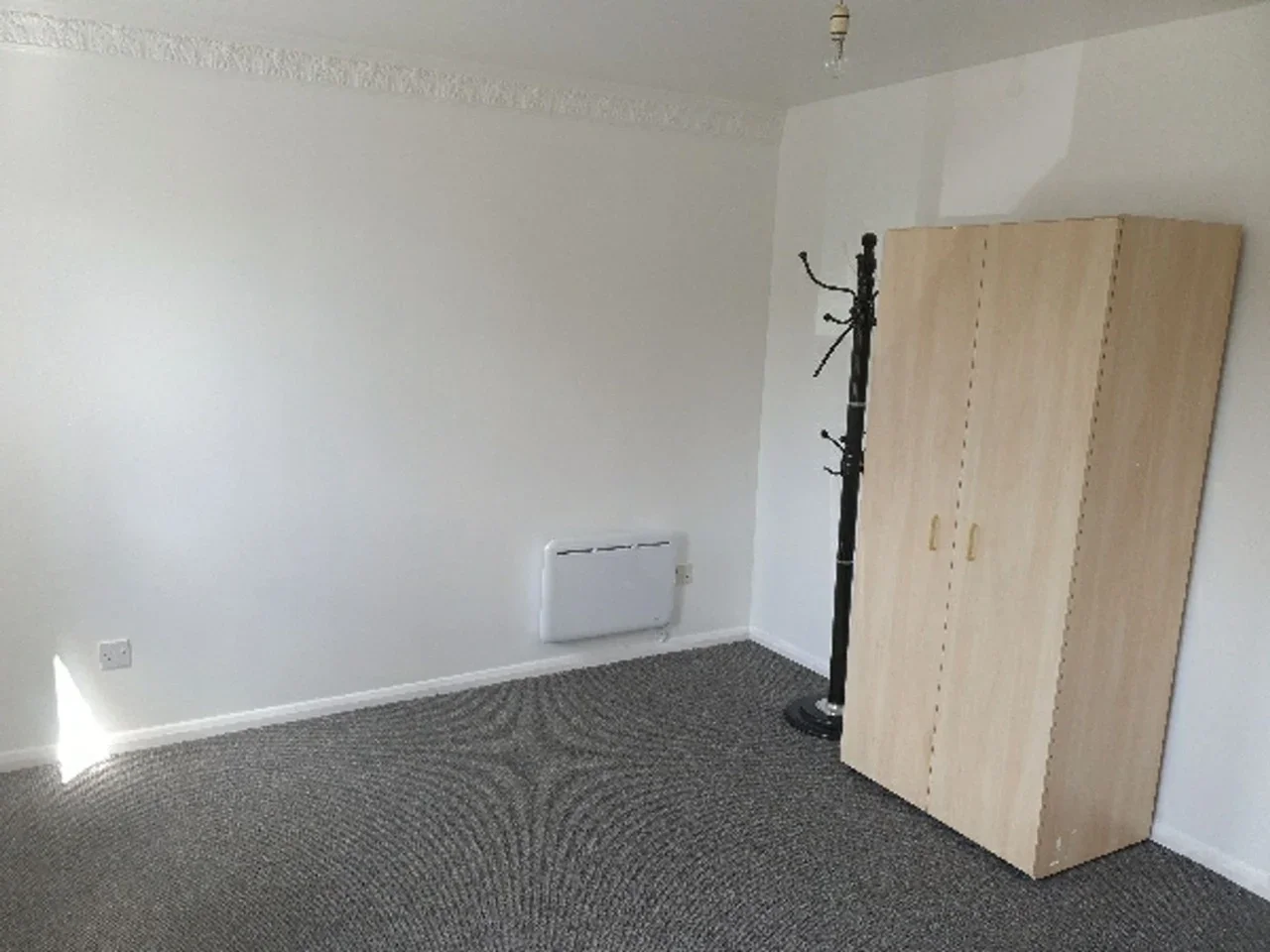 Flat Chaffinch Close in Greater London