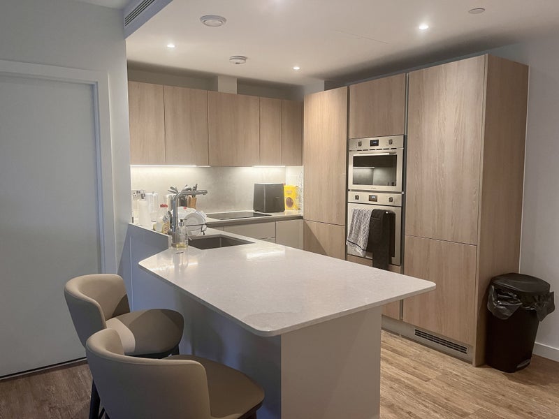 Room Ponton Road in Greater London