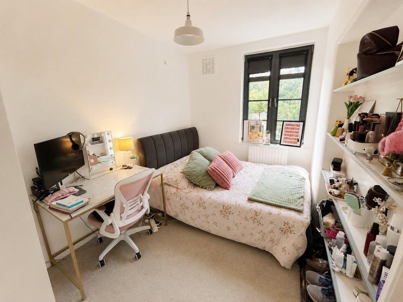 Room Great Percy Street in Greater London