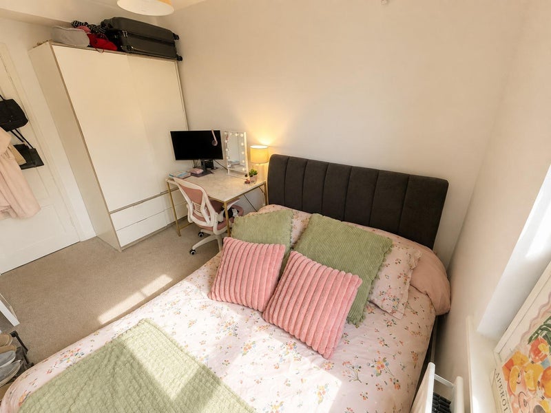 Room Great Percy Street in Greater London
