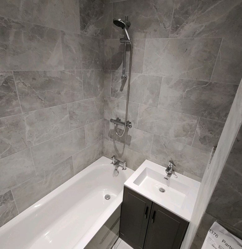Room Salterton Road in Greater London