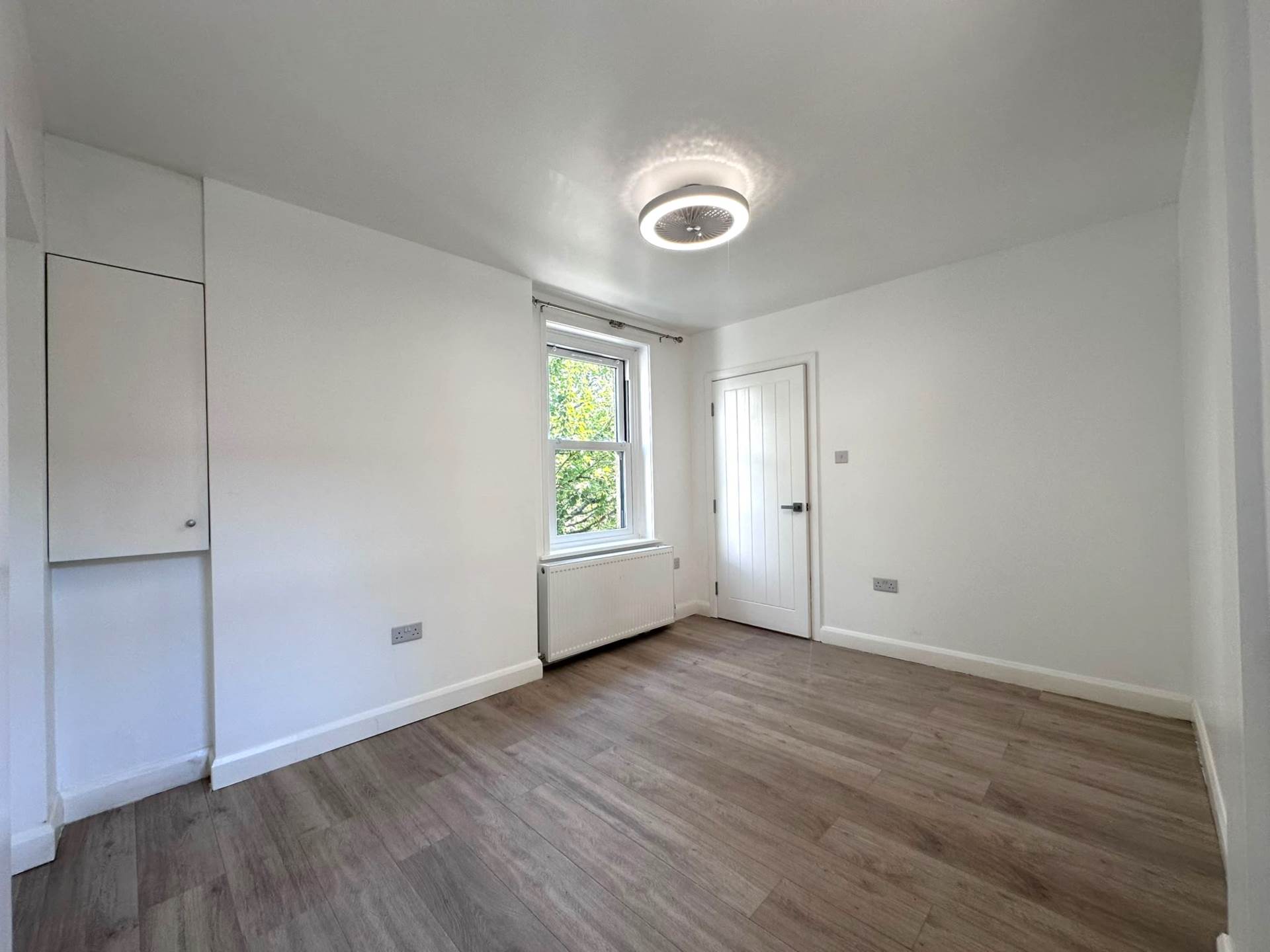 House Davis Road in Greater London