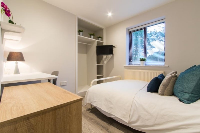 Flat Victoria Court Mews in Leeds