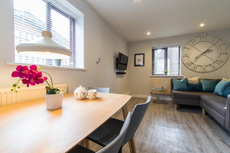 Flat Victoria Court Mews in Leeds