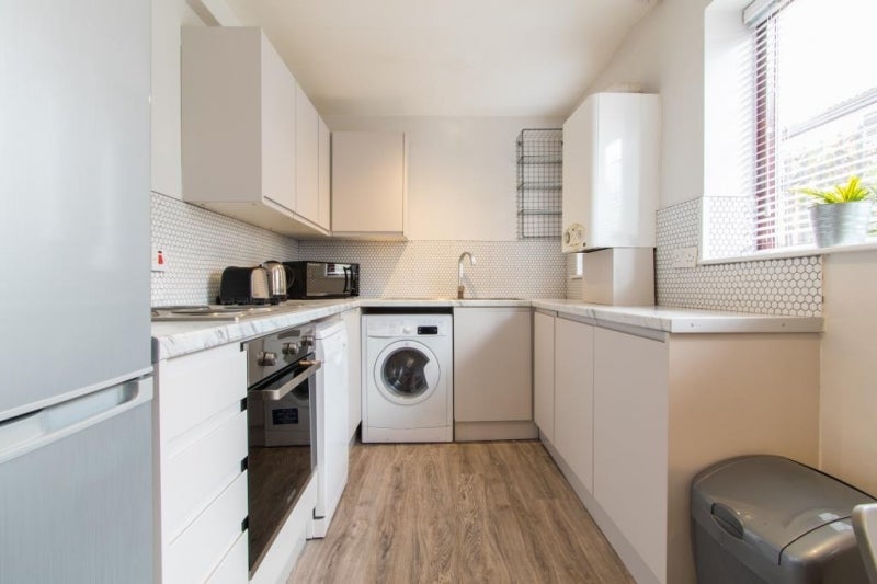 Flat Victoria Court Mews in Leeds