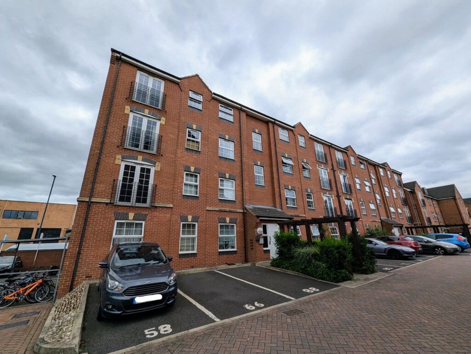 Flat Alfreton Road in Derby