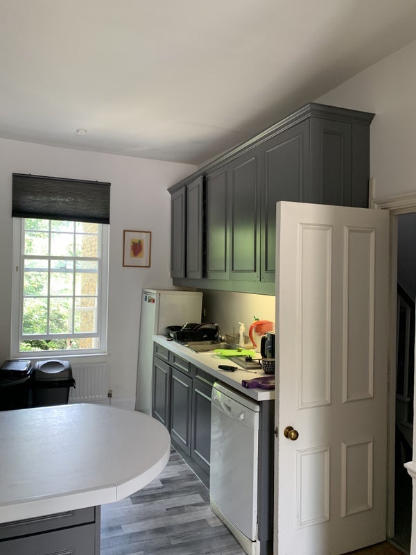 Room Fulham Road in Greater London