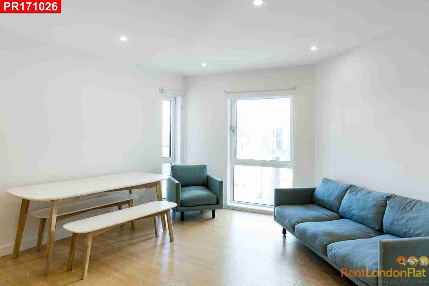 Flat Newgate in Greater London