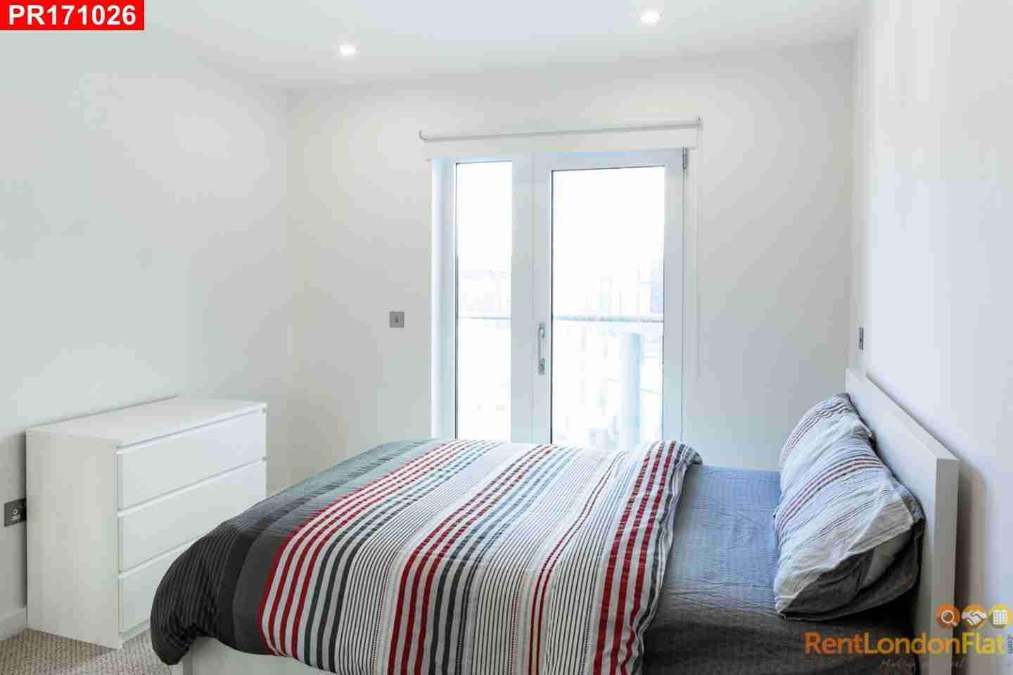 Flat Newgate in Greater London