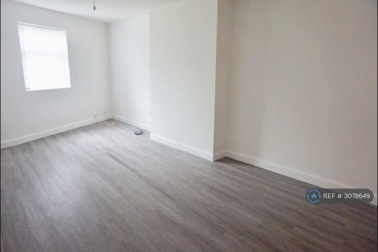 Flat Caroline Street in Widnes