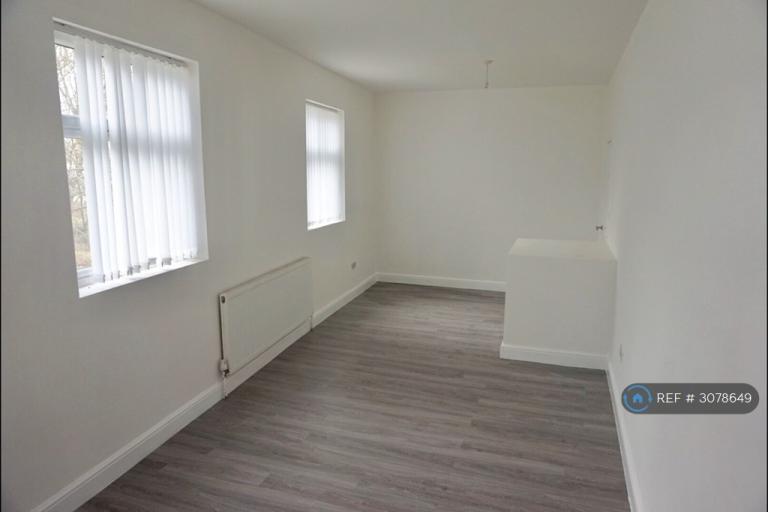 Flat Caroline Street in Widnes
