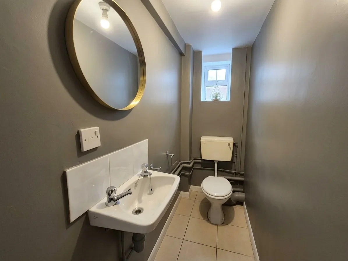 Flat Ford Close in Huntingdonshire