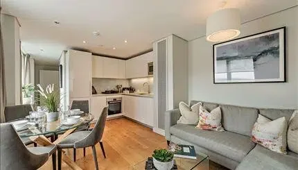 Flat Merchant Square in City of Westminster