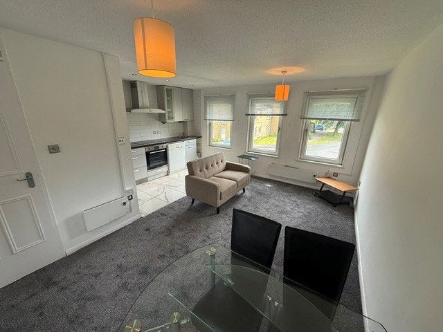 Flat Shadwell Lane in Leeds