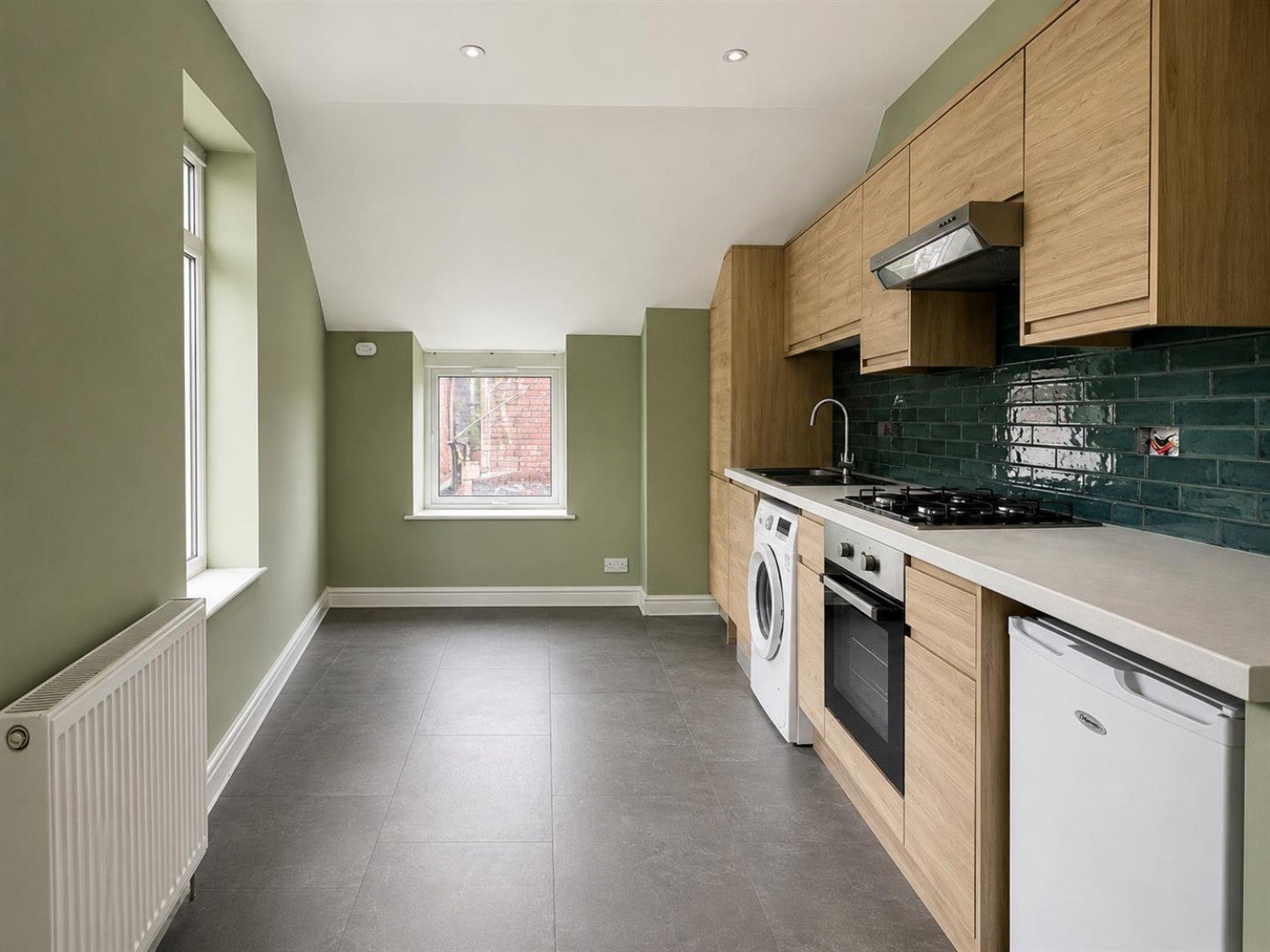 Flat Blaenclydach Place in Cardiff