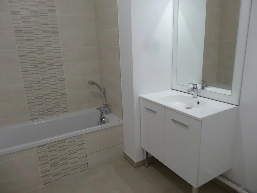 Appartement Rue Chantal Sandrin à Lyon