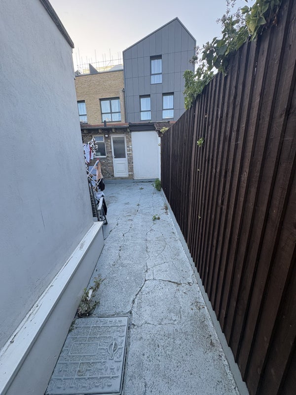 Room Blackhorse Lane in Greater London