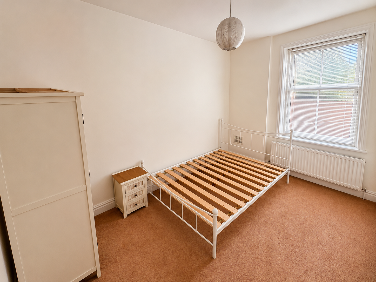Flat Dinsdale Road in Newcastle upon Tyne